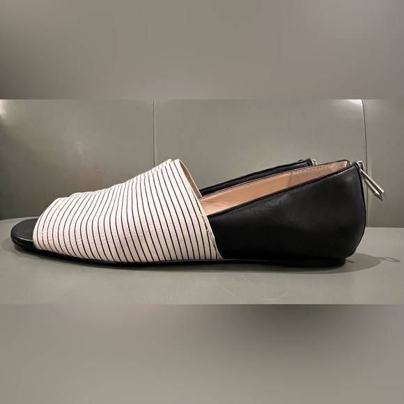 BOTKIER-All leather flats 🤍🖤 - Picture 7 of 9